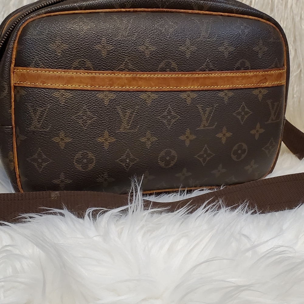LOUIS VUITTON MESSENGER